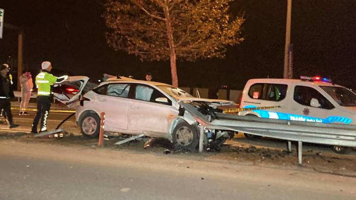 Bariyer otomobile ok gibi saplandı! 1 ölü