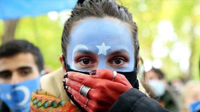 Uygur Türklerinin Türkiye'ye seyahatini yasakladı