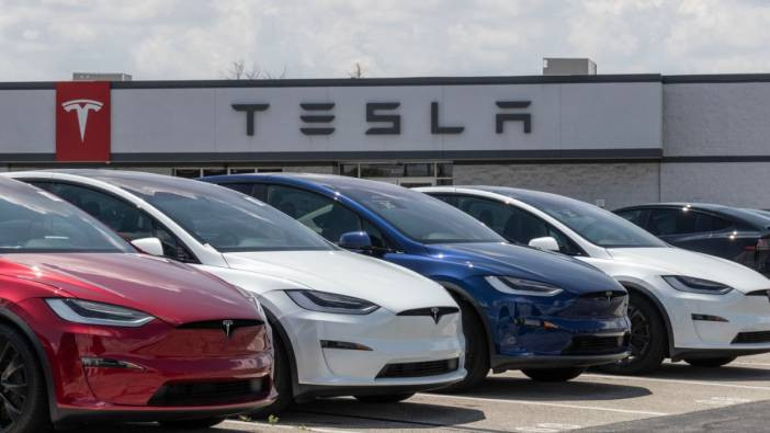 Avrupa'da Tesla'ya kötü haber! Şubatta sert düştü