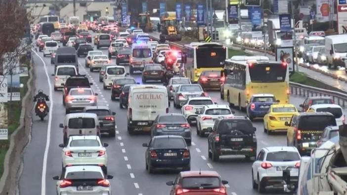 Yola çıkacak sürücülere uyarılar! İşte karayollarında yapılan çalışmalar ve kapalı yollar (03 Ağustos 2025)