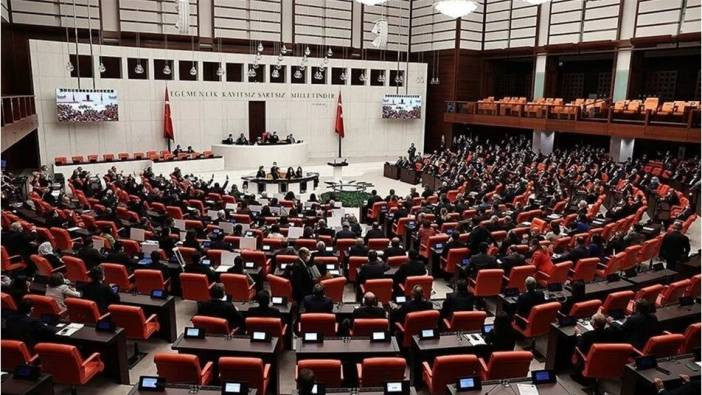 Meclis karıştı! Öcalan’ı Atatürk ve Fatih üzerinden övdü!