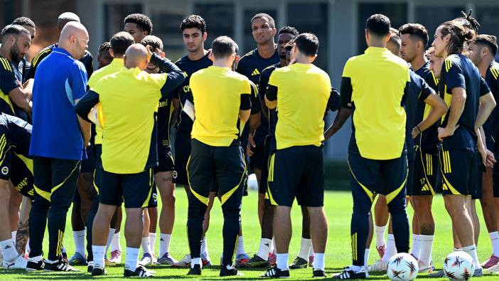 Ali Koç futbolcularla vedalaştı
