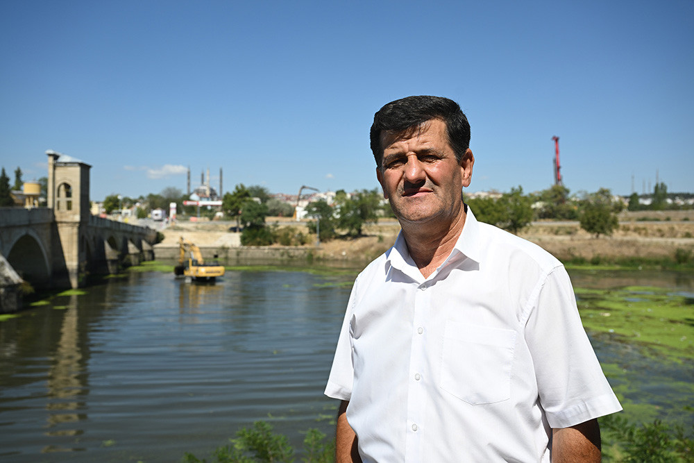 tunca-nehri-temizleniyor-yuzeyi-ot-ve-cople-kaplanmisti-yenicag-14.jpg
