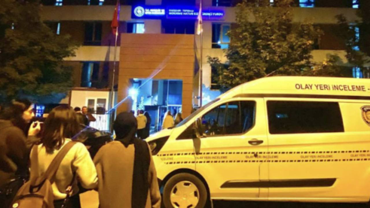eskisehir-de-bir-ogrenci-daha-hayatina-son-verdi-kaldigi-yurdun-5-inci-katindan-atladi.jpg