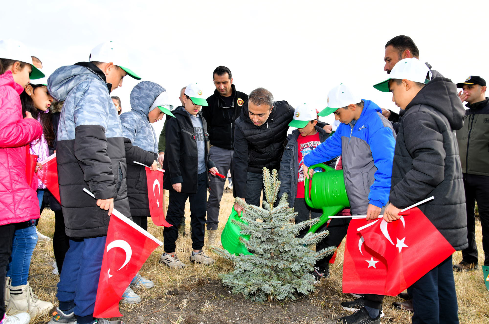sehit-kaymakam-muhammet-fatih-safiturk-anisina-fidan-dikildi-yenicag2.jpg