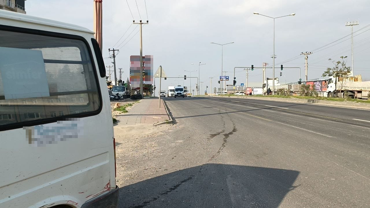 mardinde-tir-3-araca-ve-1-is-yerine-carpti-3-yarali-9637-dhaphoto6.jpg