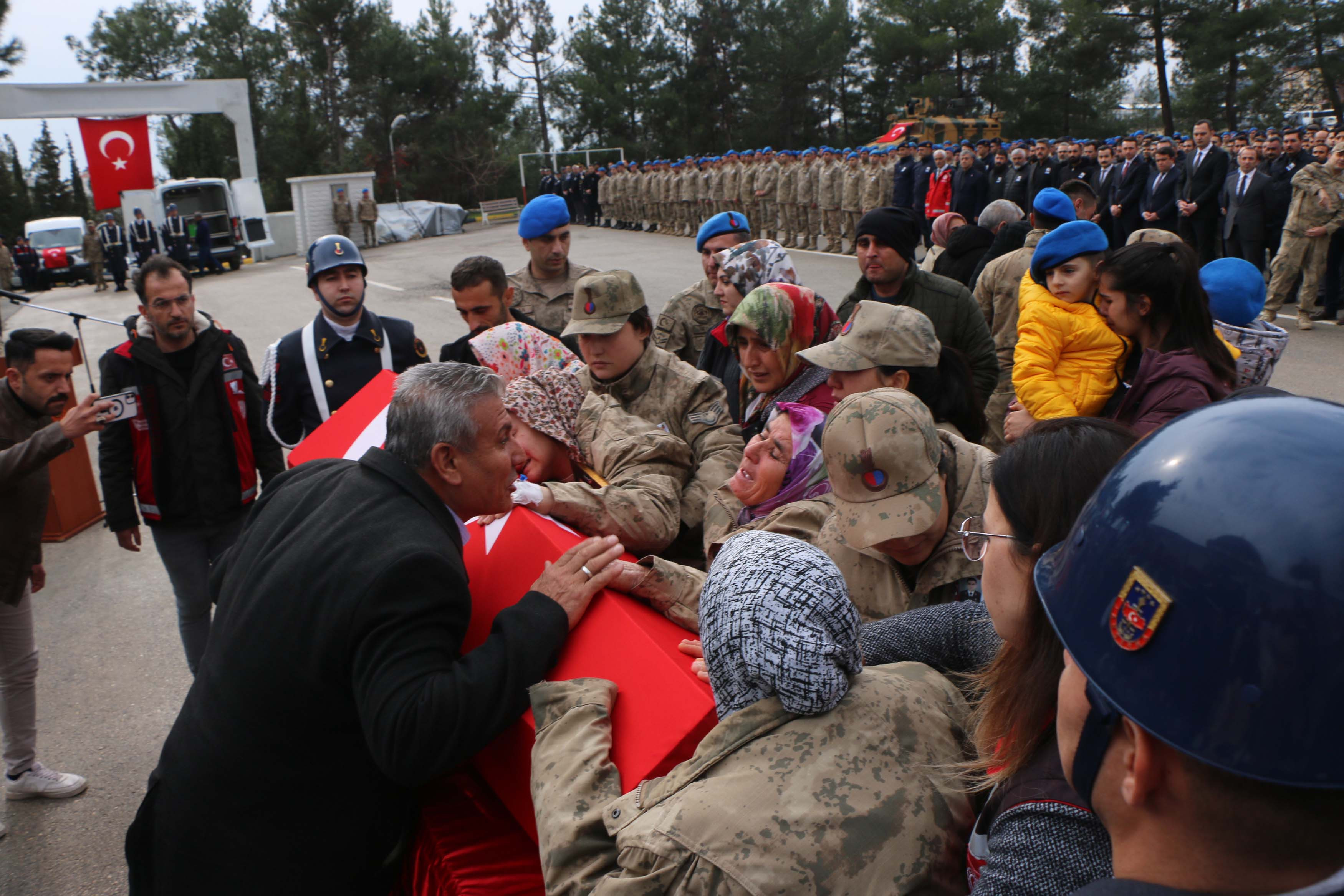 beyin-kanamasi-geciren-uzman-cavus-sehit-oldu-yenicag2.jpg