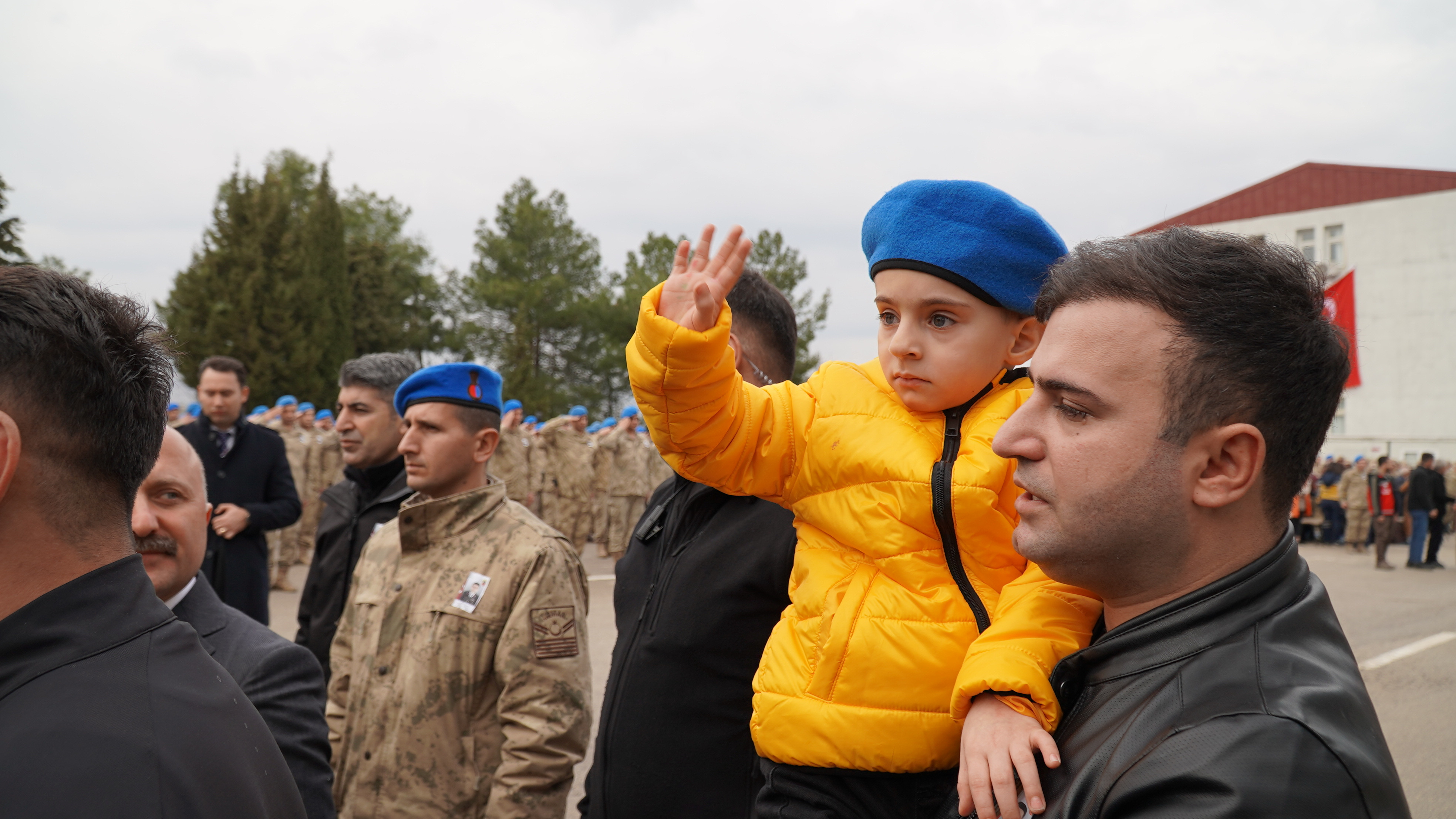 sozun-bittigi-fotograf-sehit-cocugunun-gozyaslari-yenicag-7.jpg