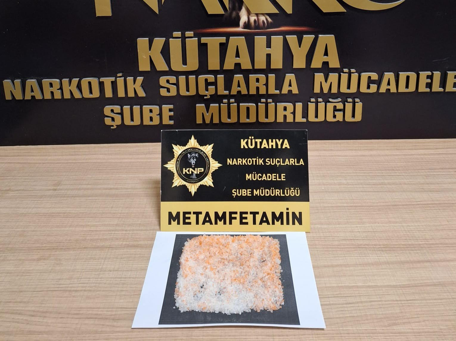 yolcu-otobusunde-metamfetamin-ile-yakalandi-3453-dhaphoto2.jpg