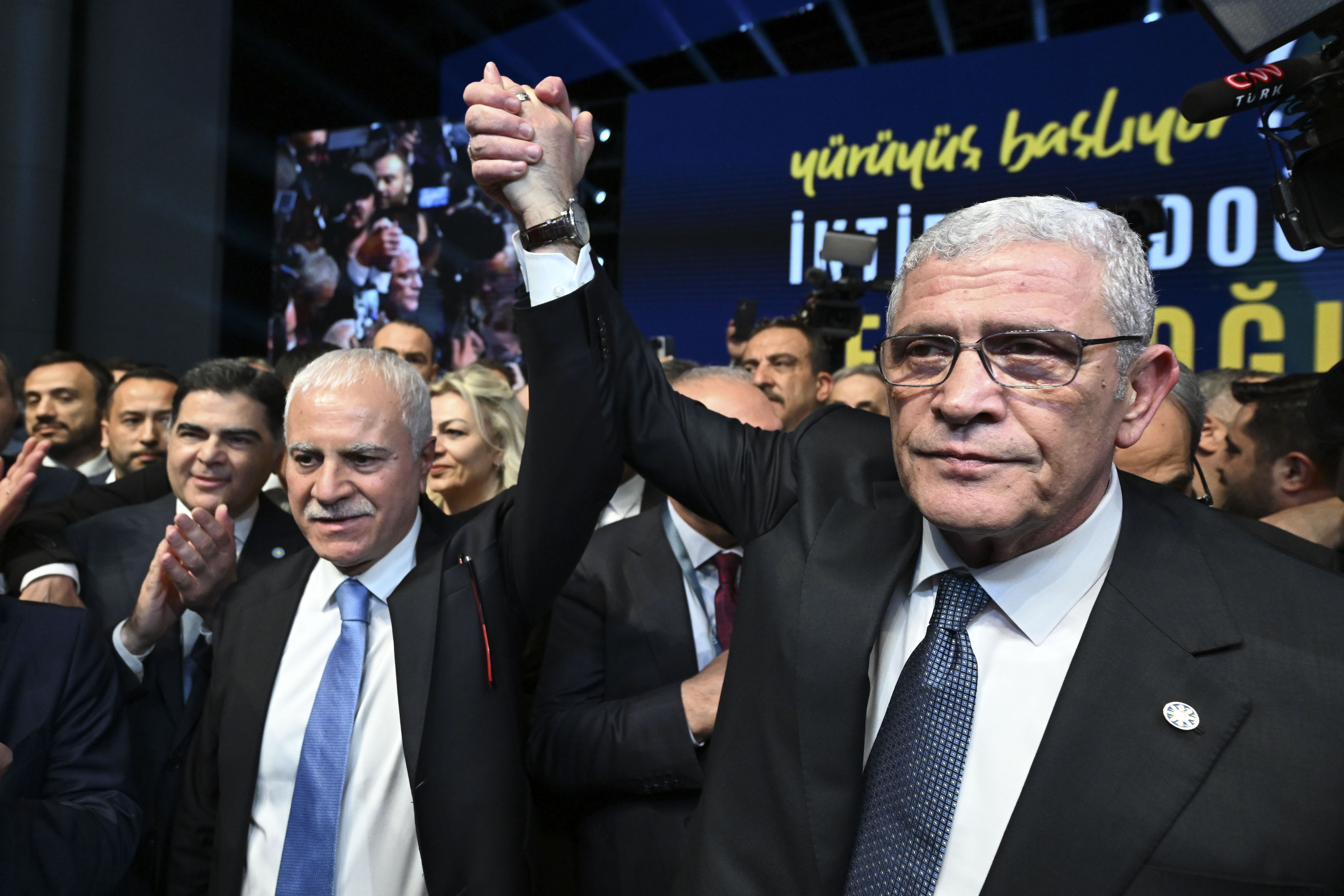 aa-20240427-34400046-34400023-iyi-parti-5-olaganustu-kurultayinda-genel-baskanliga-musavat-dervisoglu-secildi.jpg