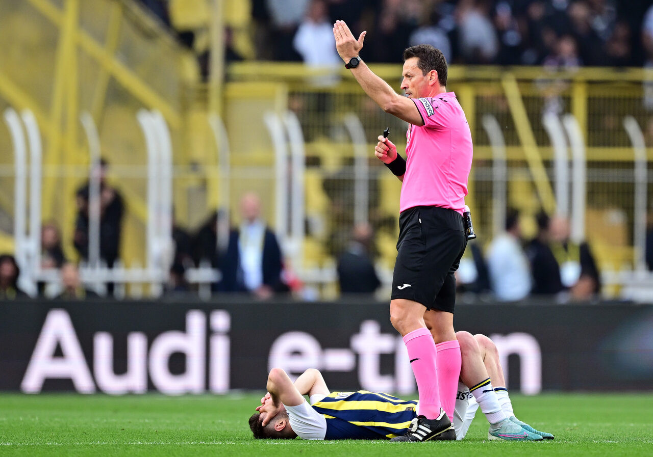 aa-20240427-34398835-34398831-fenerbahce-v-besiktas-turkish-super-lig.jpg