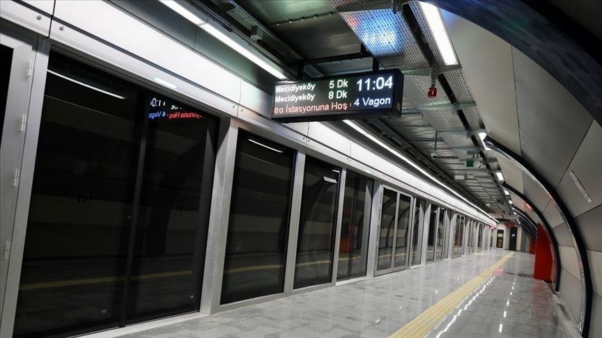 yenikapi-haciosman-metro-seferlerinde-aksama-yenicag3.jpg