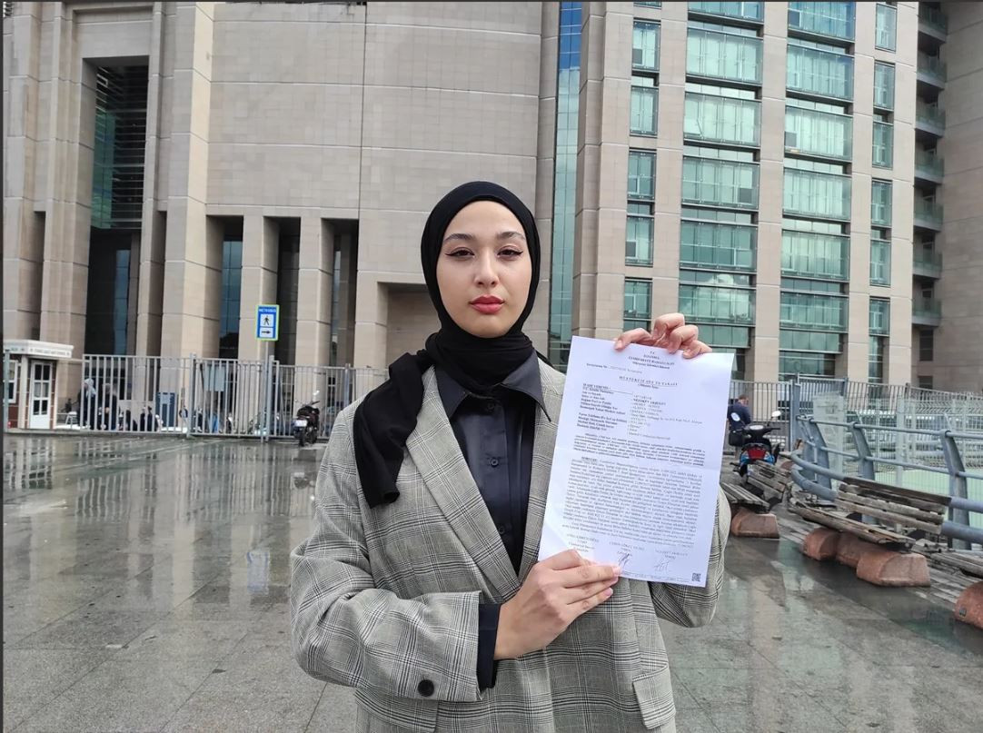 basortusu-nedeniyle-staja-kabul-edilmemisti-okul-mudurune-3-yil-4-ay-hapis-cezasi-yenicag-3.jpg