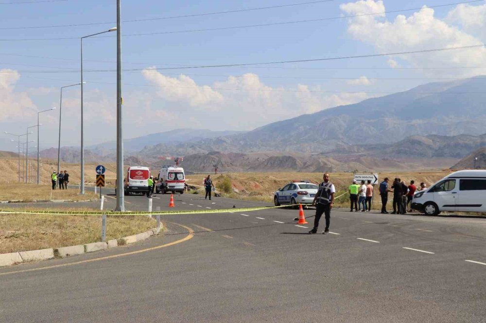 Erzurum'da feci kaza: ATV aracını 30 metre s&uuml;r&uuml;kledi