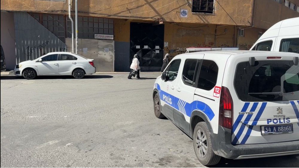 Üniversite öğrencinin başına demir korkuluk düştü. İşte dehşet anları