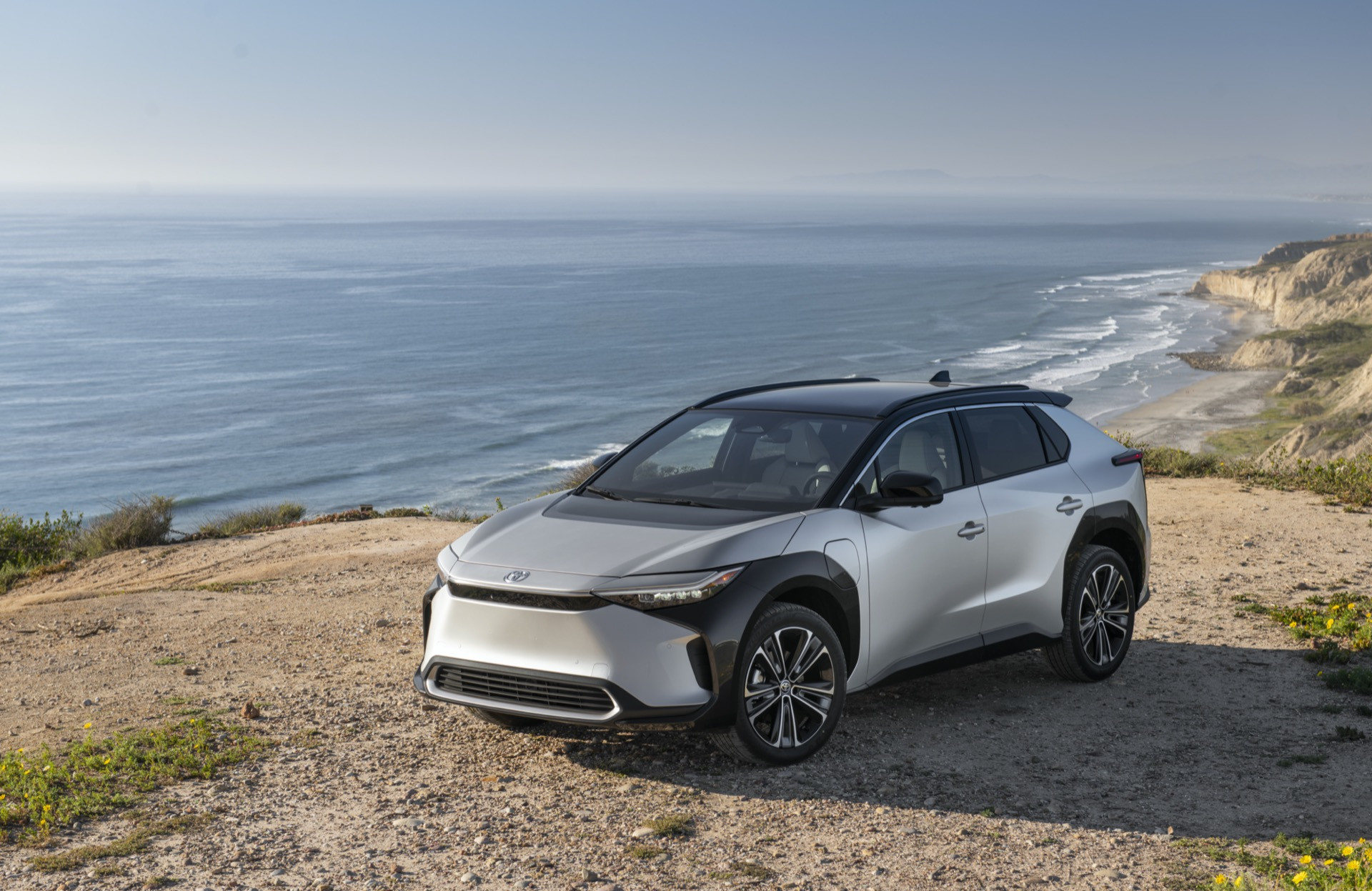 2023-toyota-bz4x-100836393-h.jpg