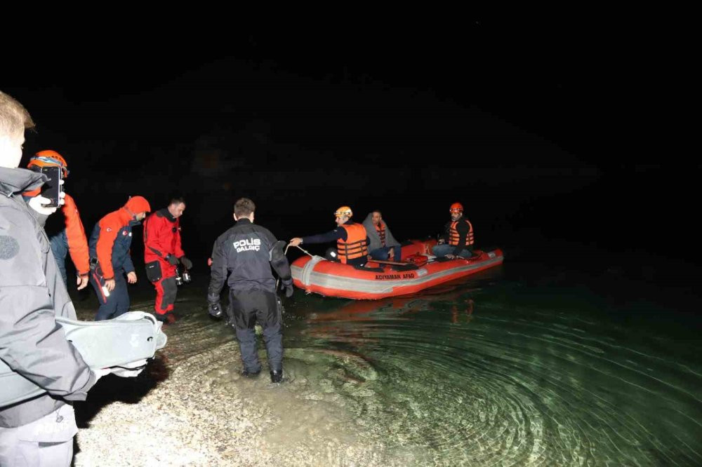 Adıyaman’dan balıkçı teknesi alabora oldu