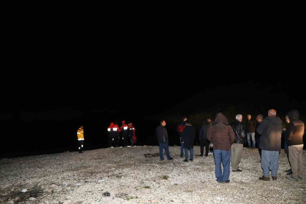 Adıyaman’dan balıkçı teknesi alabora oldu