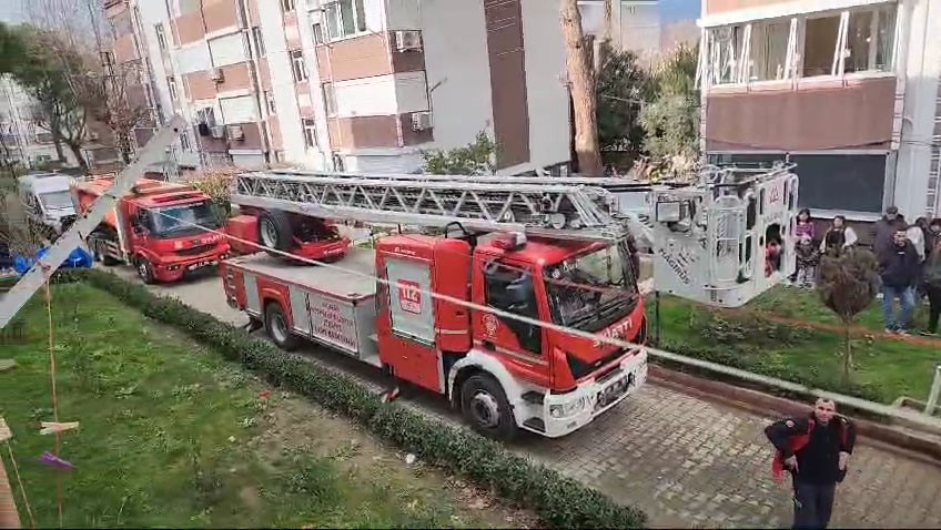 balikesirde-yangin-faciasi-74-yasindaki-kadin-hayatini-kaybetti-yenicag-2.jpg