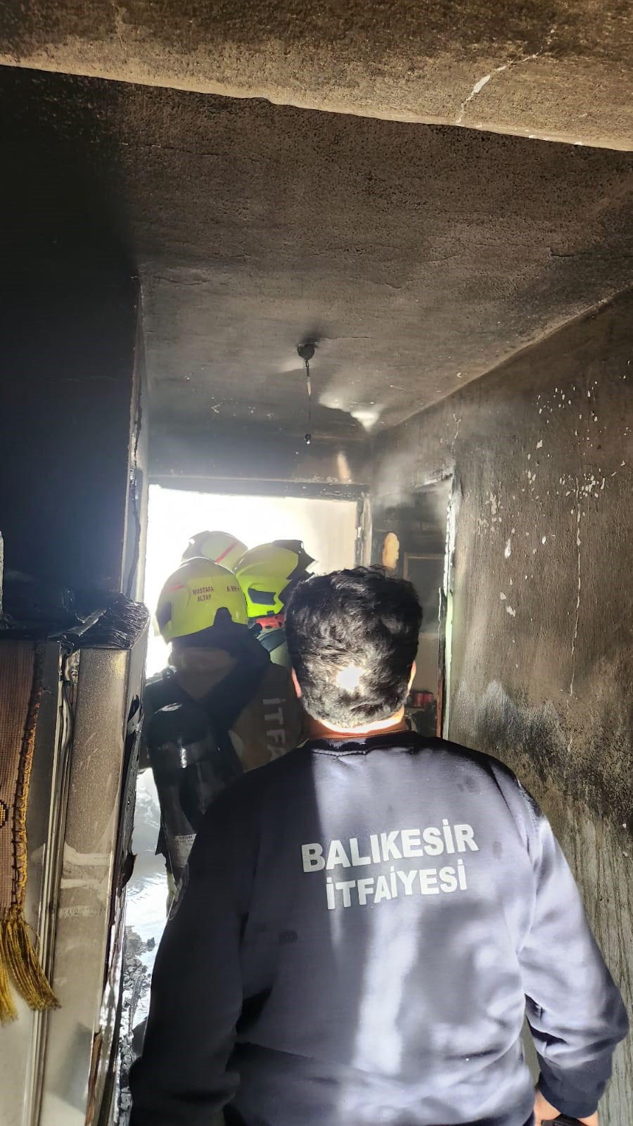 balikesirde-yangin-faciasi-74-yasindaki-kadin-hayatini-kaybetti-yenicag-3.jpg