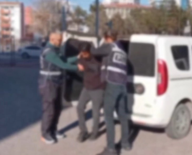 Cinayet suçundan 3 yıldır aranan firari yakalandı
