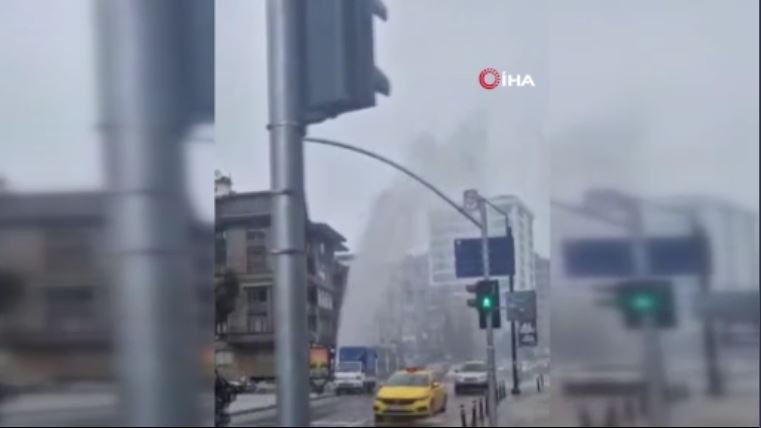 sosyete-semti-kalamista-yer-altindan-fiskirdi-binalarin-boyunu-gecti-kimi-telefona-sarildi-kimi-kacacak-yer-aradi-yenicag-3.jpg