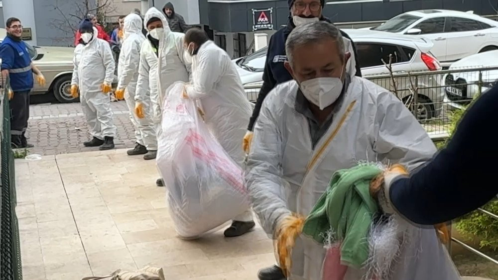 'Horozlu Teyze' icra kararıyla evsiz kaldı