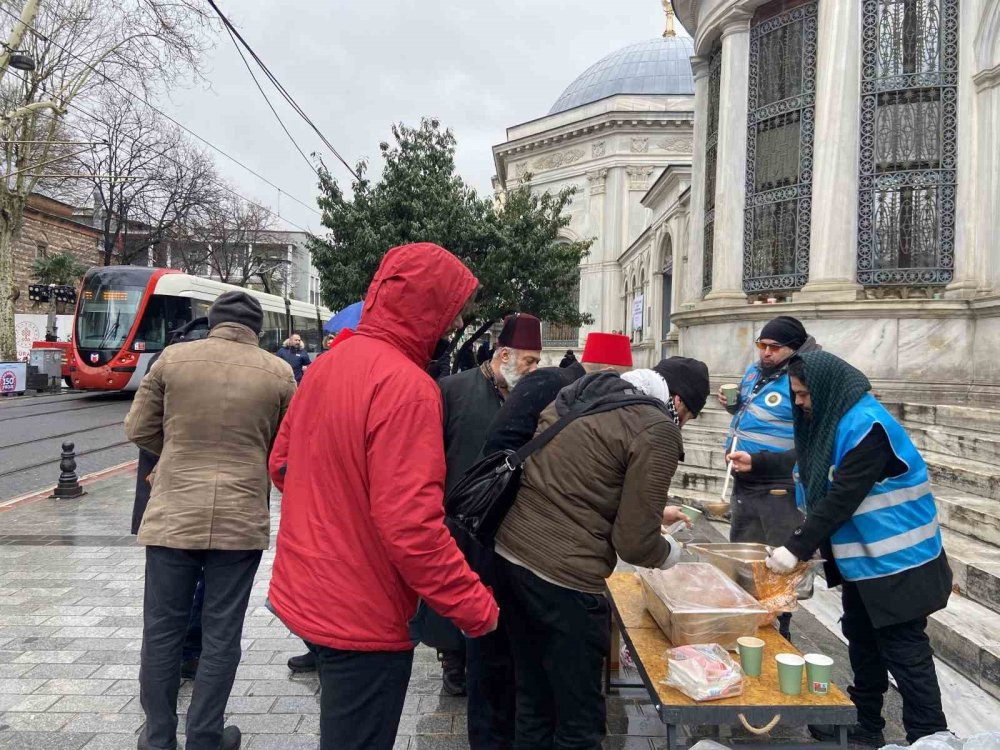 2. Abd&uuml;lhamid Han vefatının 107&rsquo;nci yılında kabri başında anıldı