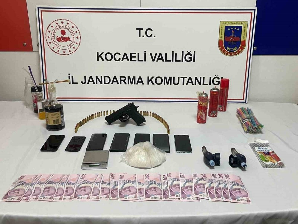 Kocaeli'de uyuşturucu operasyonu! 1 kilo 25 gram metamfetamin ele geçirildi