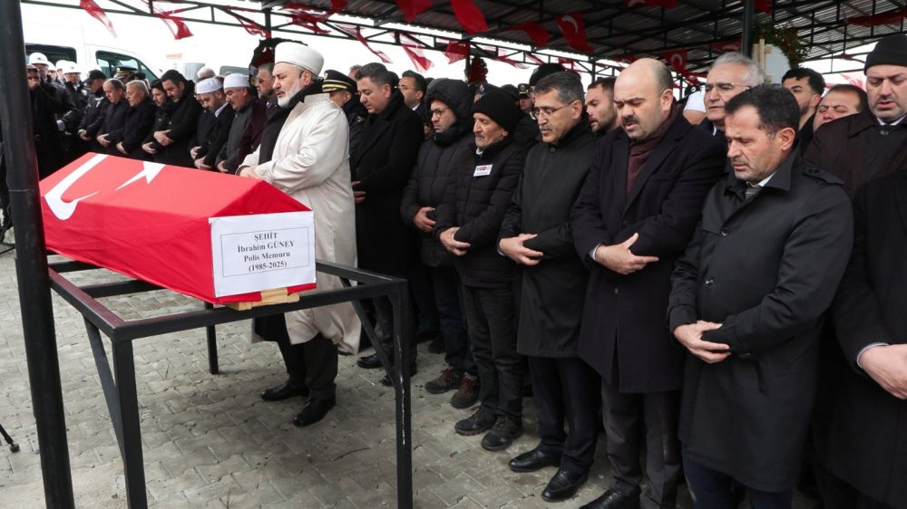 Ankara’da hüzün: Şehit polis son yolculuğuna uğurlandı