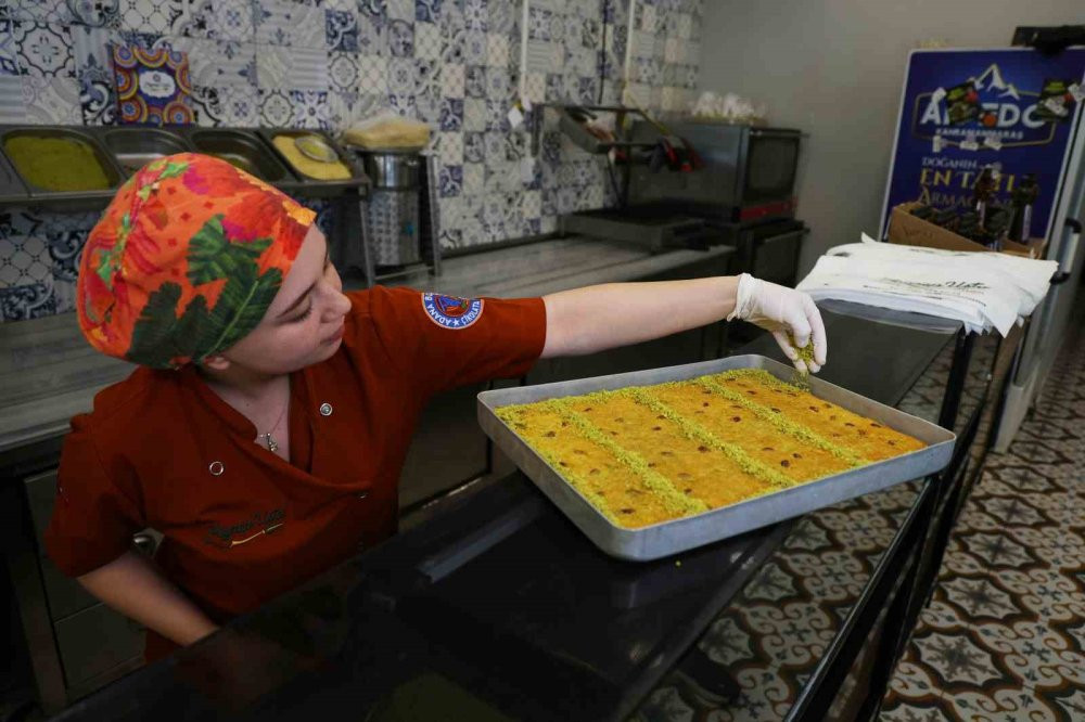Bayram öncesi dikkat! Baklava diye ıspanak yemeyin...