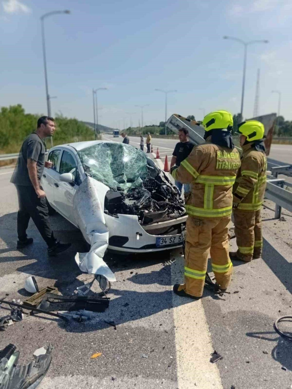 Balıkesir'de feci kaza: 1 yaralı