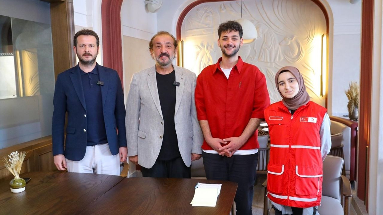 unlu-seflerden-turk-kizilay-a-kurban-bagisi-destegi-1200-899897.jpg