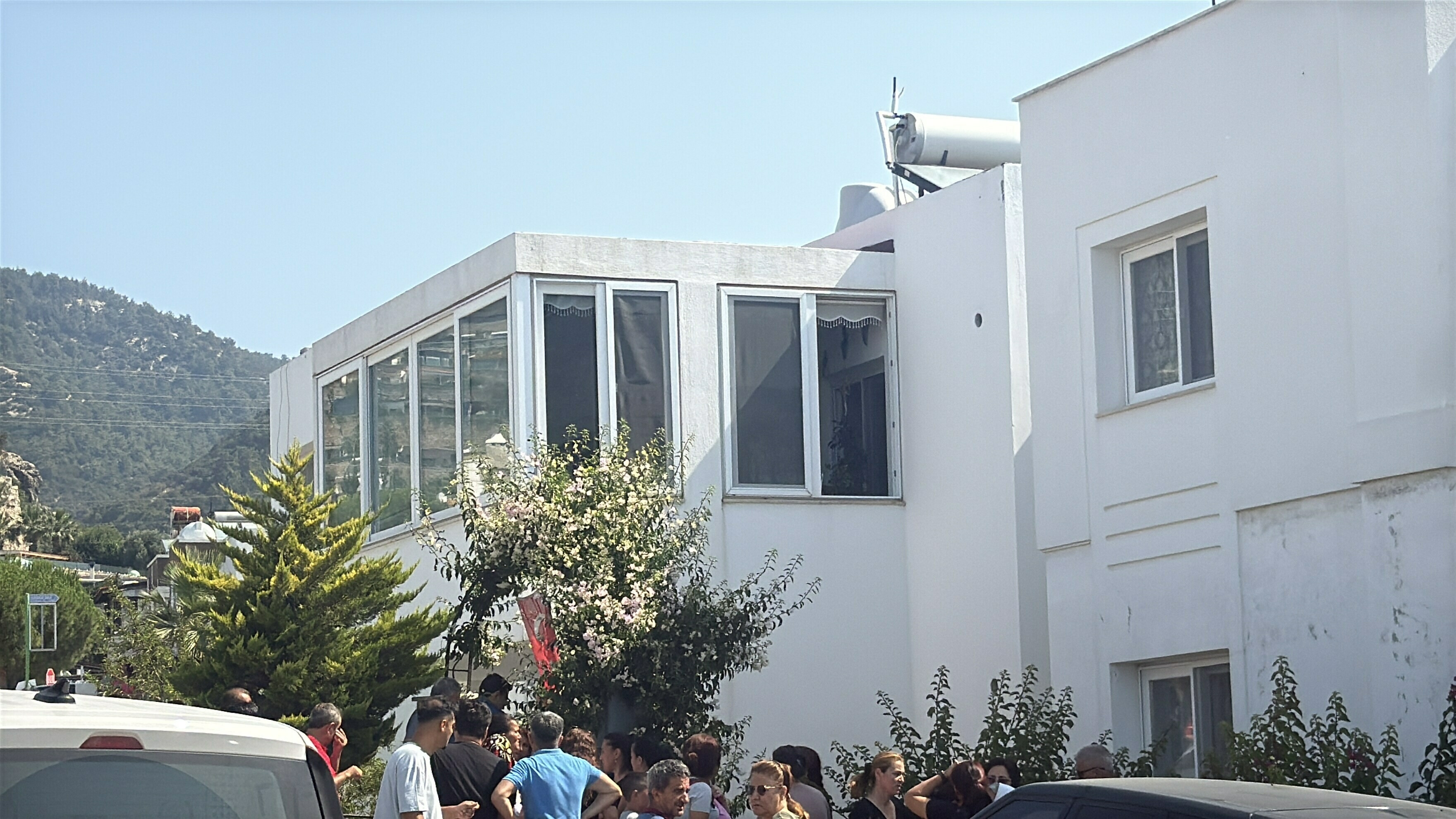 bodrumda-catidan-dusen-emekli-polis-yas-759645-224198.jpg