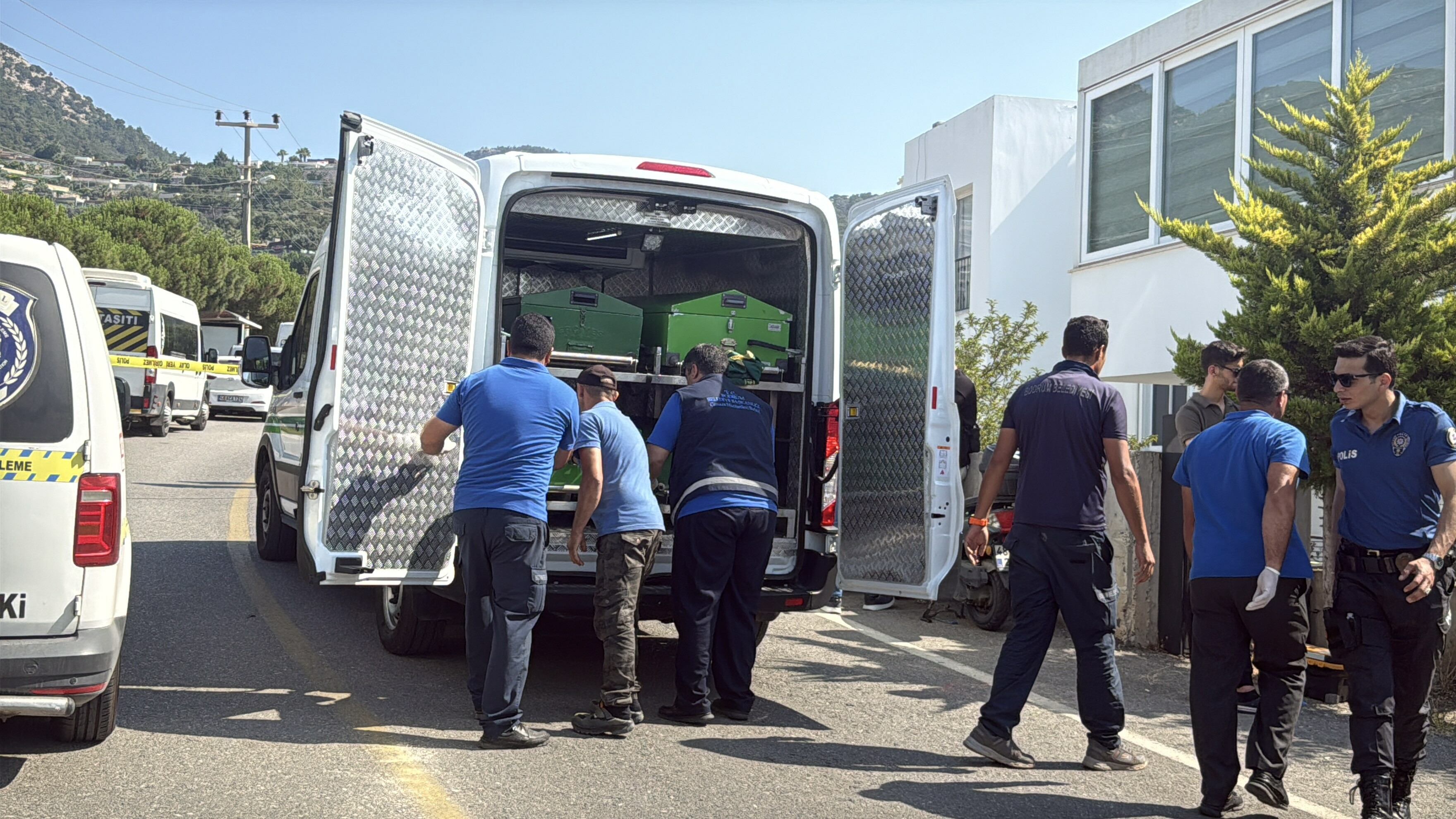 bodrumda-catidan-dusen-emekli-polis-yas-759648-224198.jpg