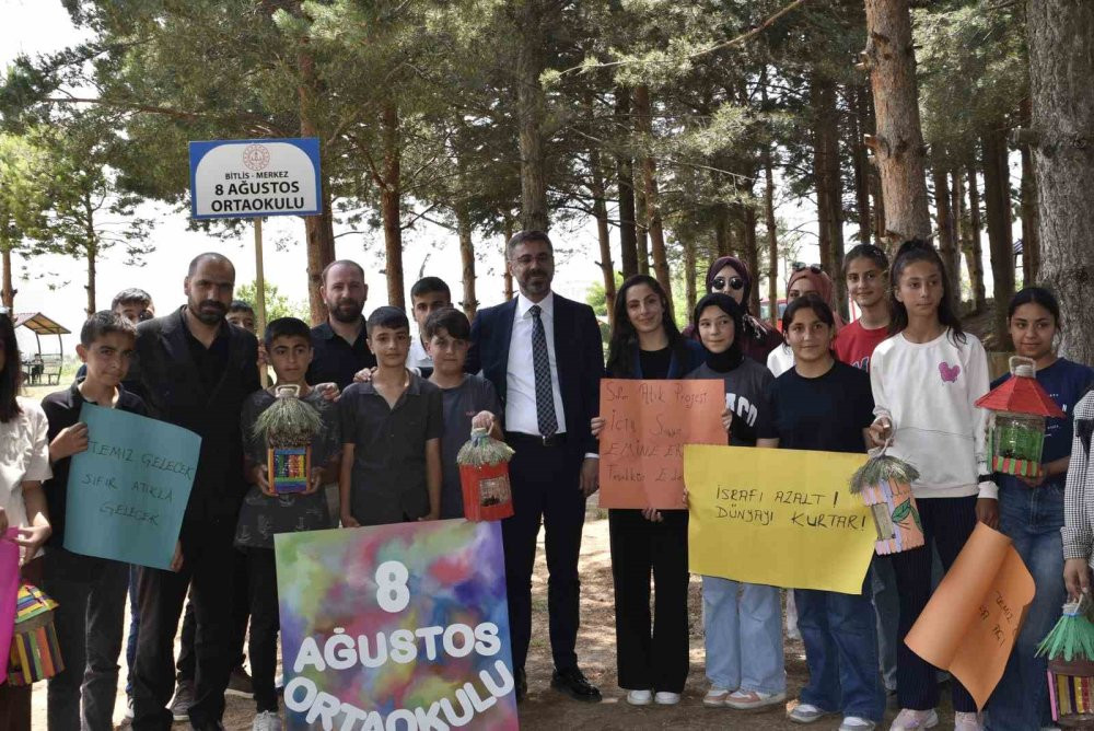 Öğrencilerden kuşlar için hummalı çalışma