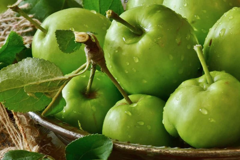yesil-elma-tuketmenin-yararlari.jpg