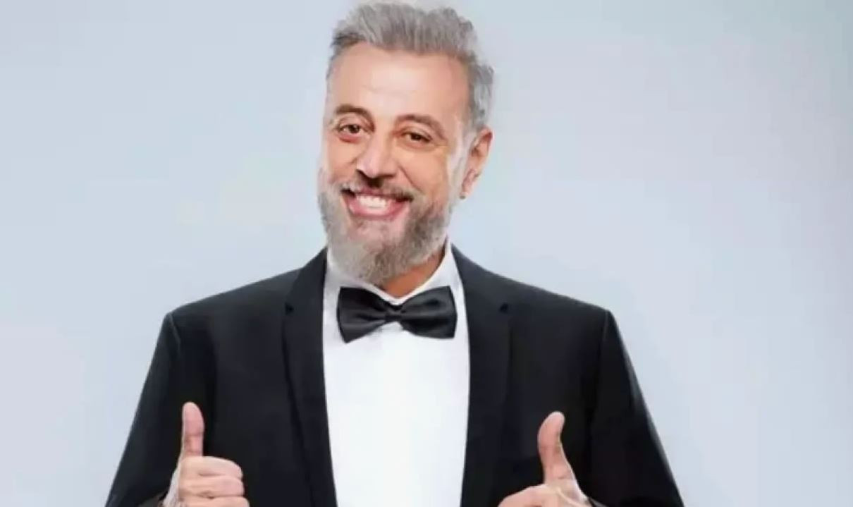 hamdi-alkandan-dorduncu-evlilik-surprizi-doktor-sevgiliye-pariste-romantik-teklif-yenicag-11.jpg