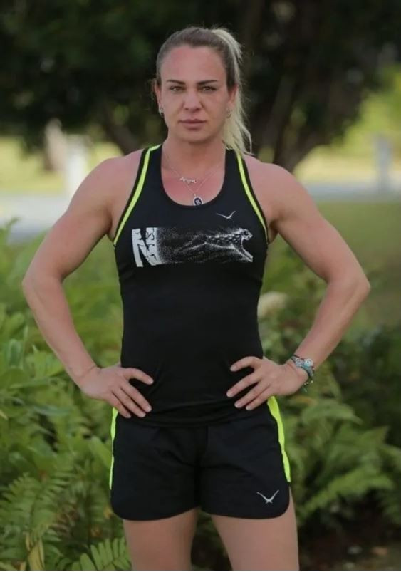 survivor-efsanesi-nagihan-karadereye-ameliyat-sonrasi-zarf-surprizi-yenicag-27.jpg