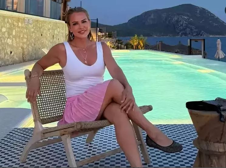survivor-efsanesi-nagihan-karadereye-ameliyat-sonrasi-zarf-surprizi-yenicag-6.jpg