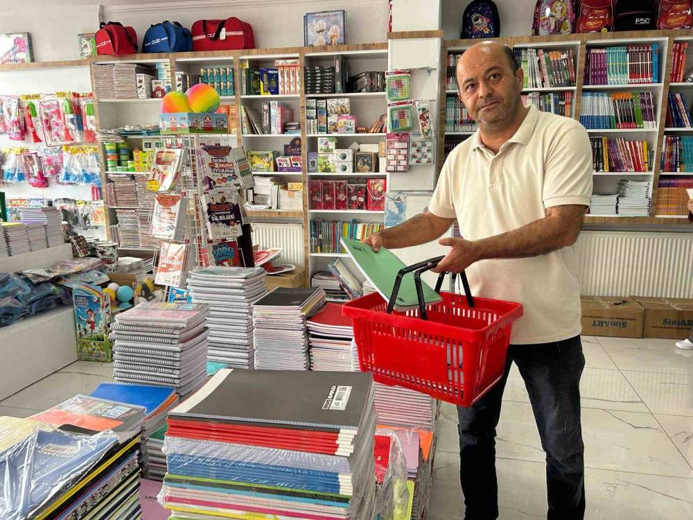 Bingöl’de kırtasiye alışverişinde yoğunluk