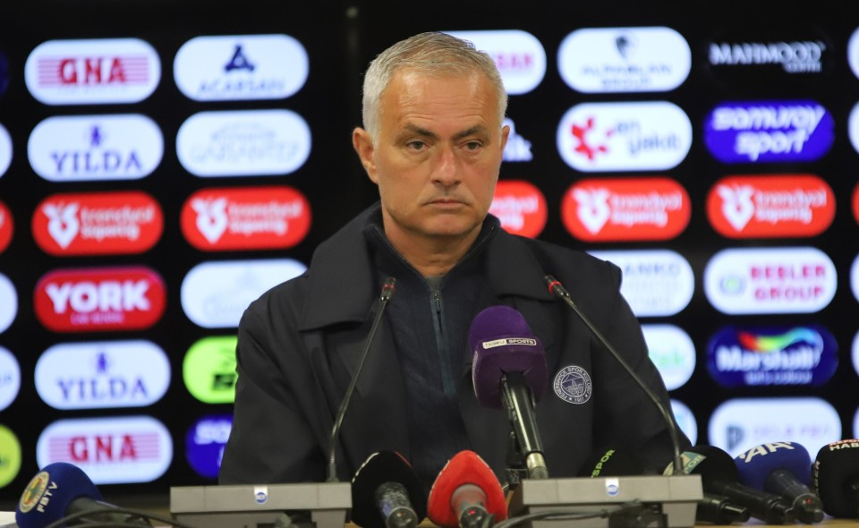 83084288-89002-jose-mourinho-ben-maclari.jpg