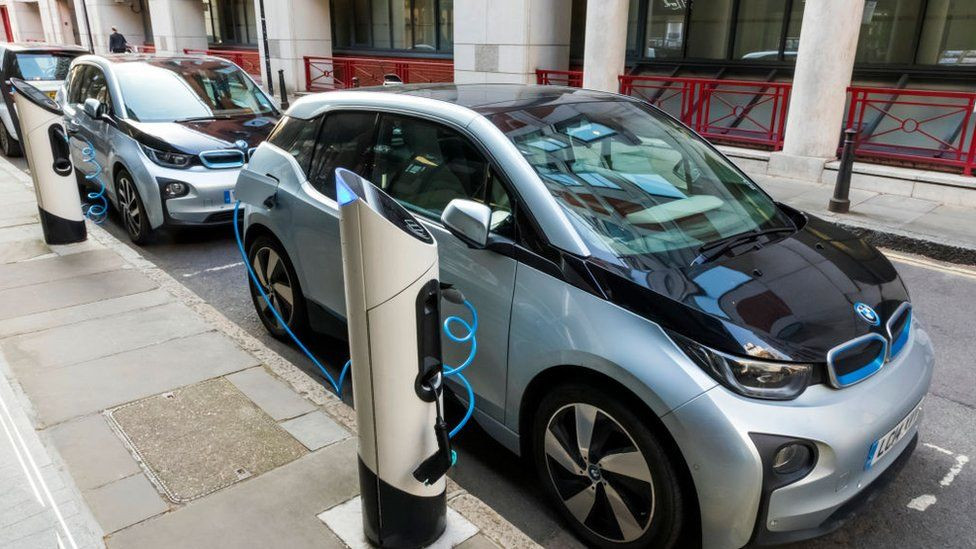 118941908-electric-car1.jpg
