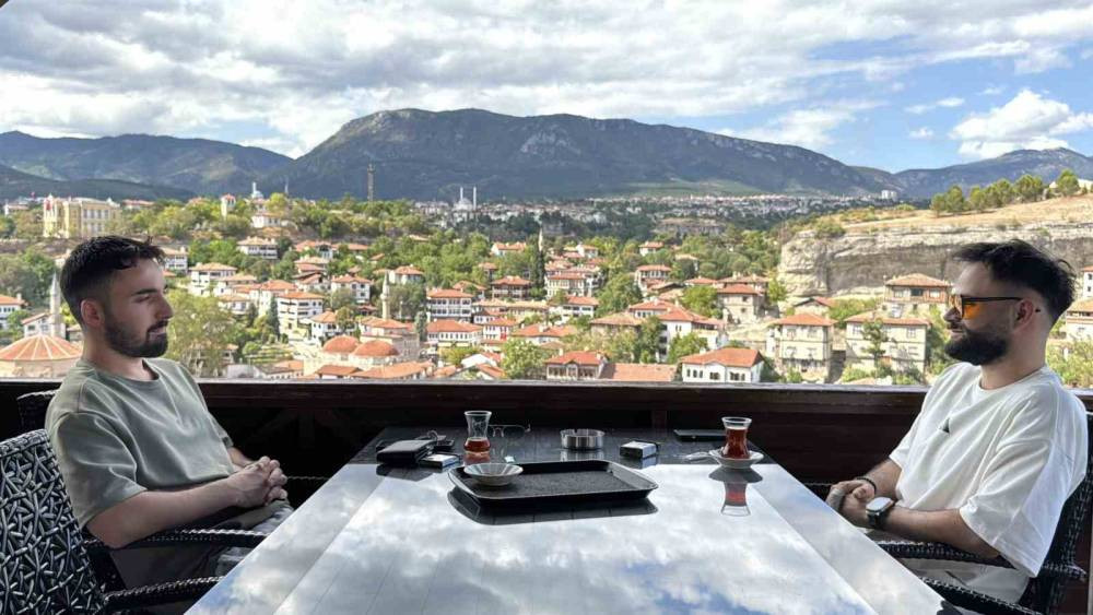 Safranbolu’da hafta sonu yoğunluğu: Tarihi dokuya yoğun ilgi