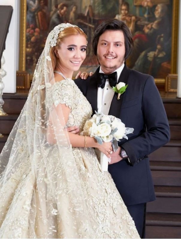 besinci-torun-geldi-gozler-ali-agaoglunun-yeni-surprizinde-yenicag-4.jpg