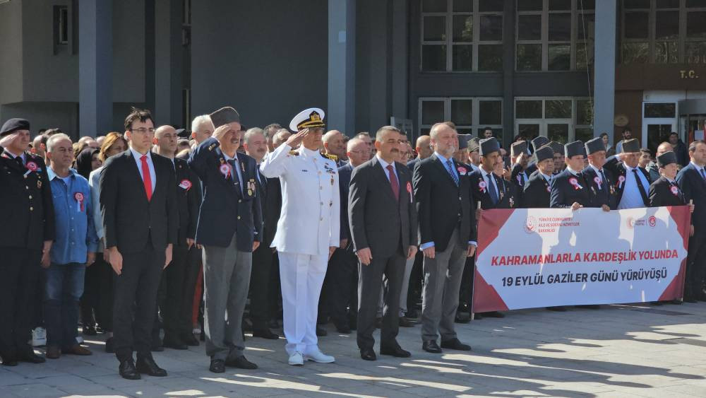 Atatürk'ün gazilik mirası! Eşleri ile birlikte yürüdüler