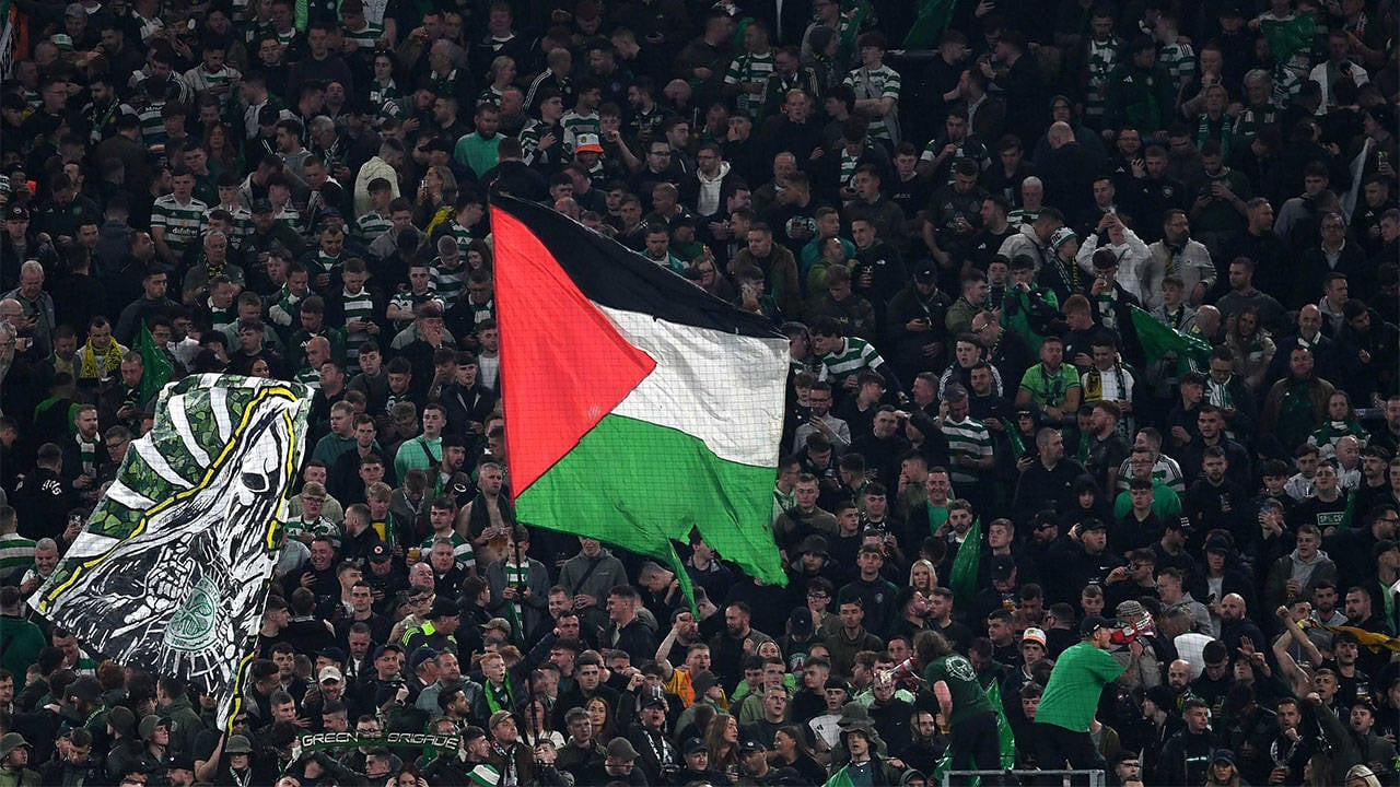 celtic-taraftarlarindan-filistin-e-destek-suruyor.jpg