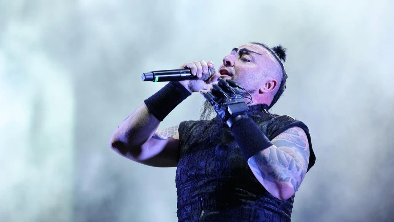 hayko-cepkinin-konserleri-tek-tek-iptal-edildi-2.webp