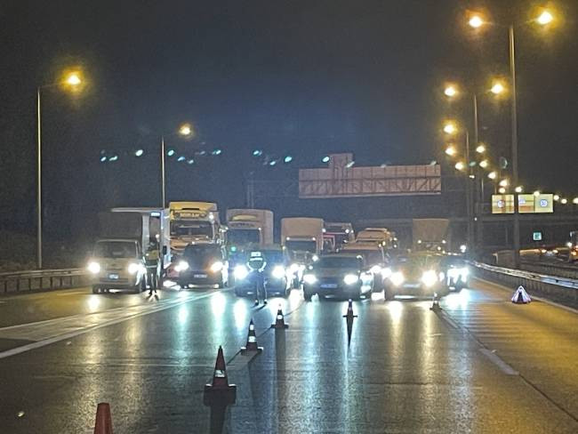 istanbul-umraniyede-bariyerlere-cikan-934541-277554.jpg