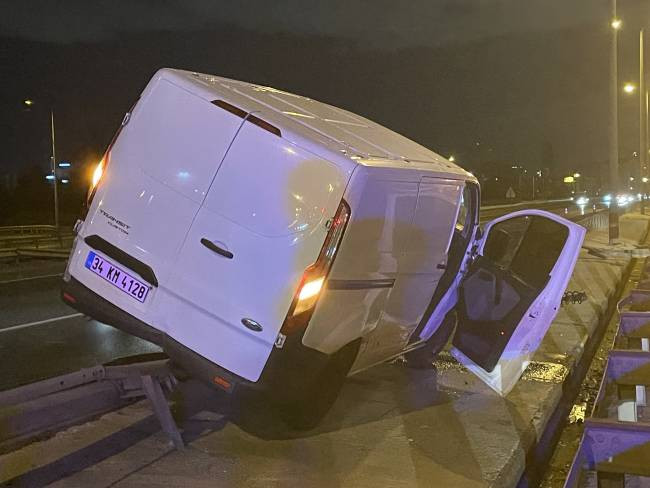 istanbul-umraniyede-bariyerlere-cikan-934544-277554.jpg